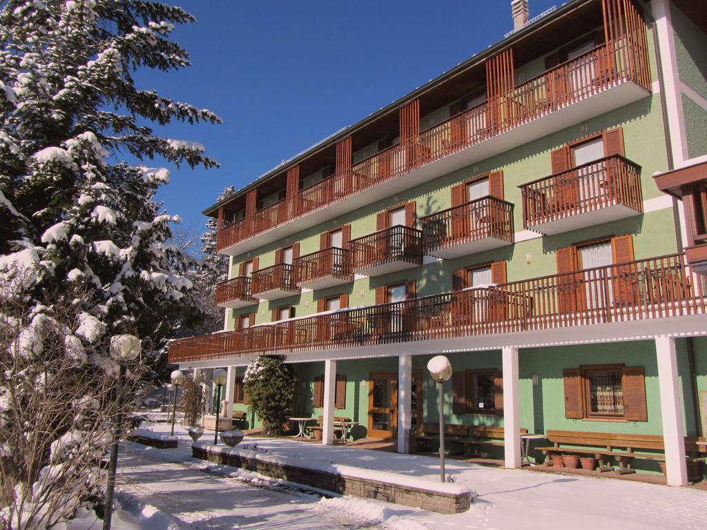 Albergo Monteverde Lavarone Exterior photo
